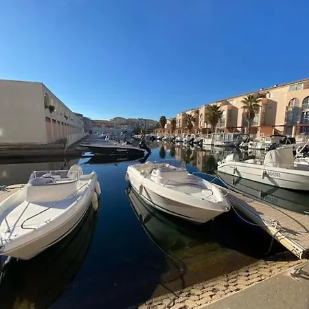 Apartamento à 200m De La *