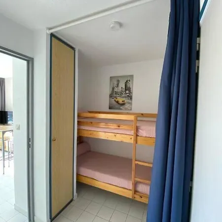 A 200m De La Apartment *